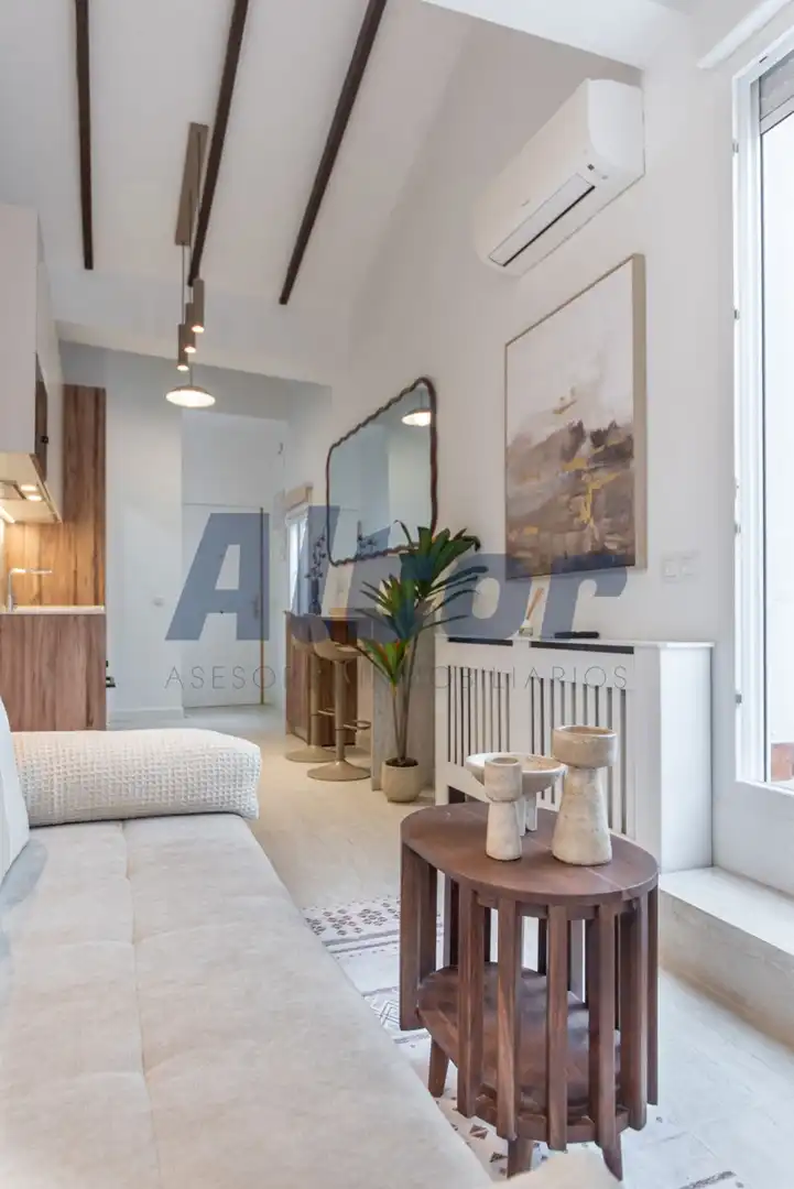 Attic for sale in GENERAL PERÓN, Cuatro Caminos - Azca