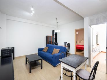Piso con balcón en venta en Calle Tejeiro