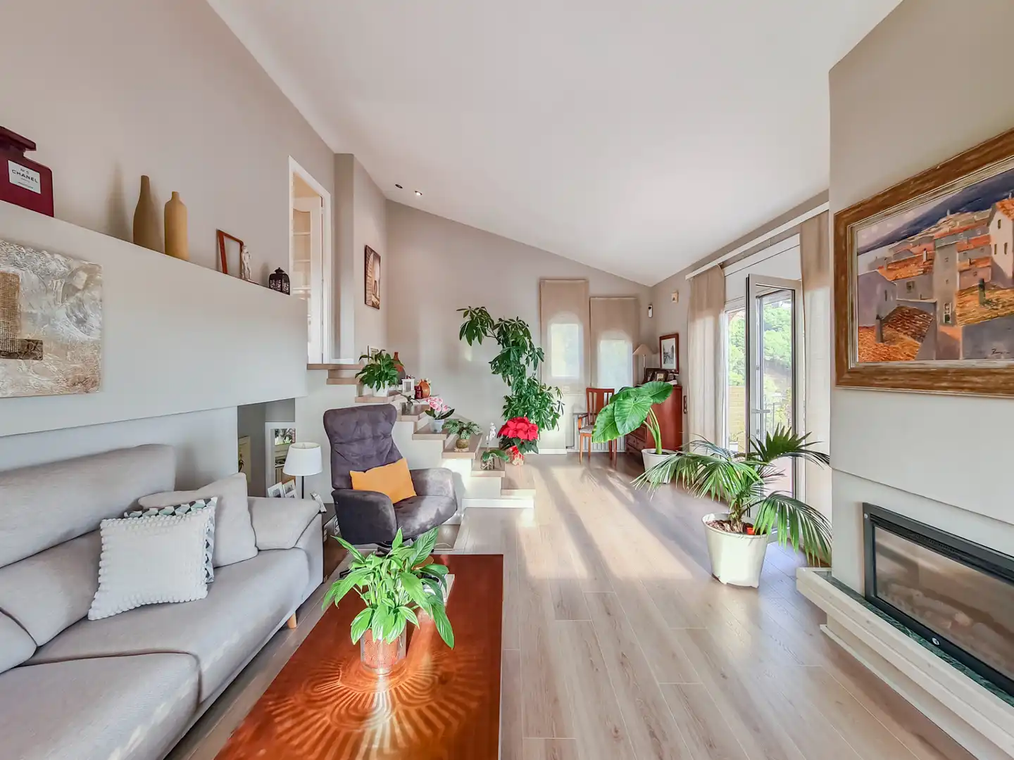 Sala de estar de Casa o chalet en venta en Alella con Calefacción, Jardín privado y Terraza