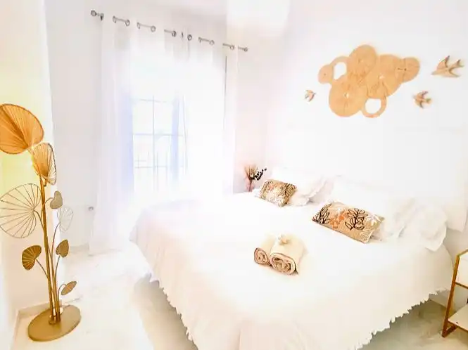 Bedroom of Flat for rent in Almuñécar  with Air Conditioner, Heating and Parquet flooring