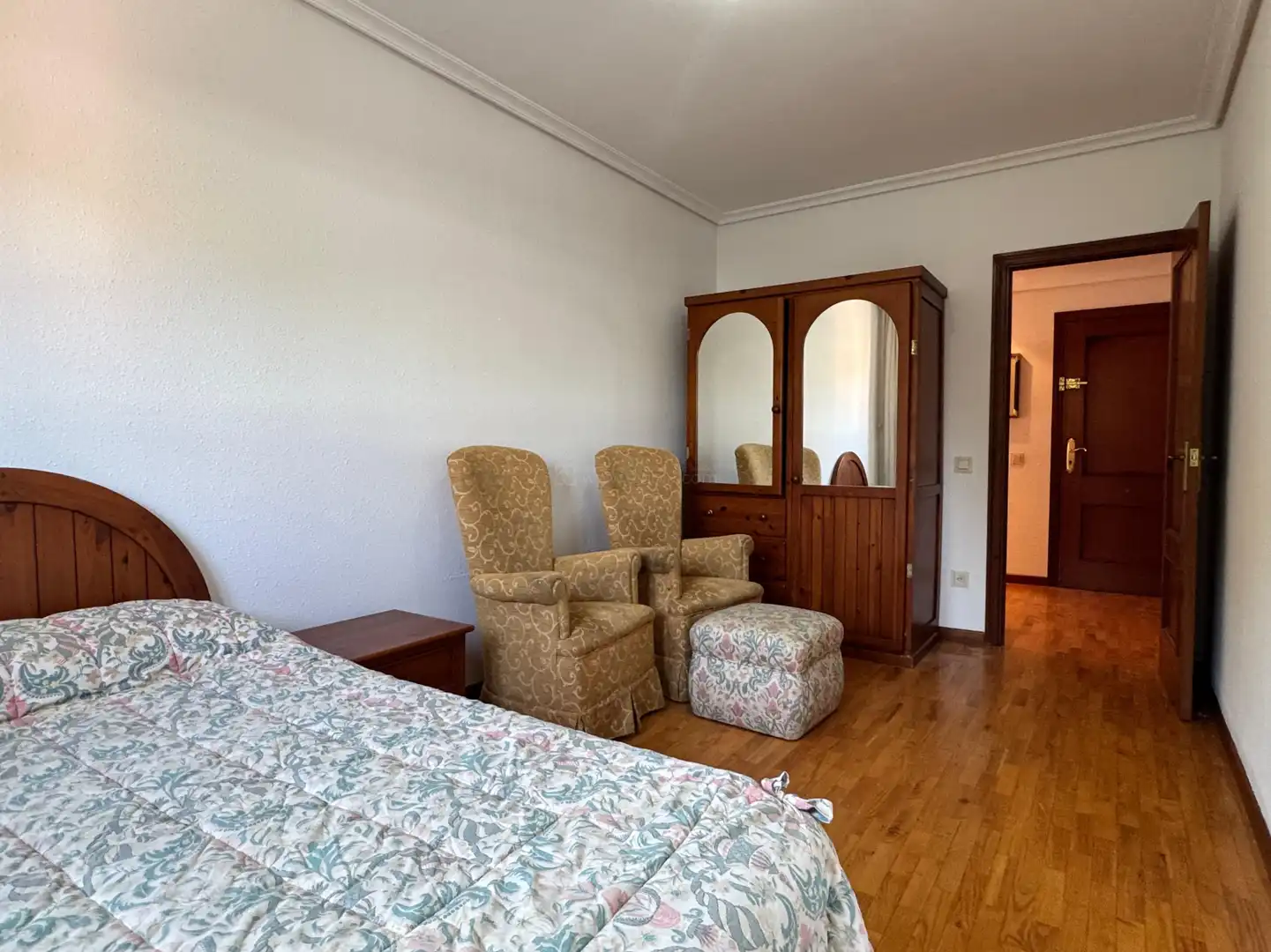 Bedroom of Flat for sale in  Logroño  with Heating, Parquet flooring and Storage room