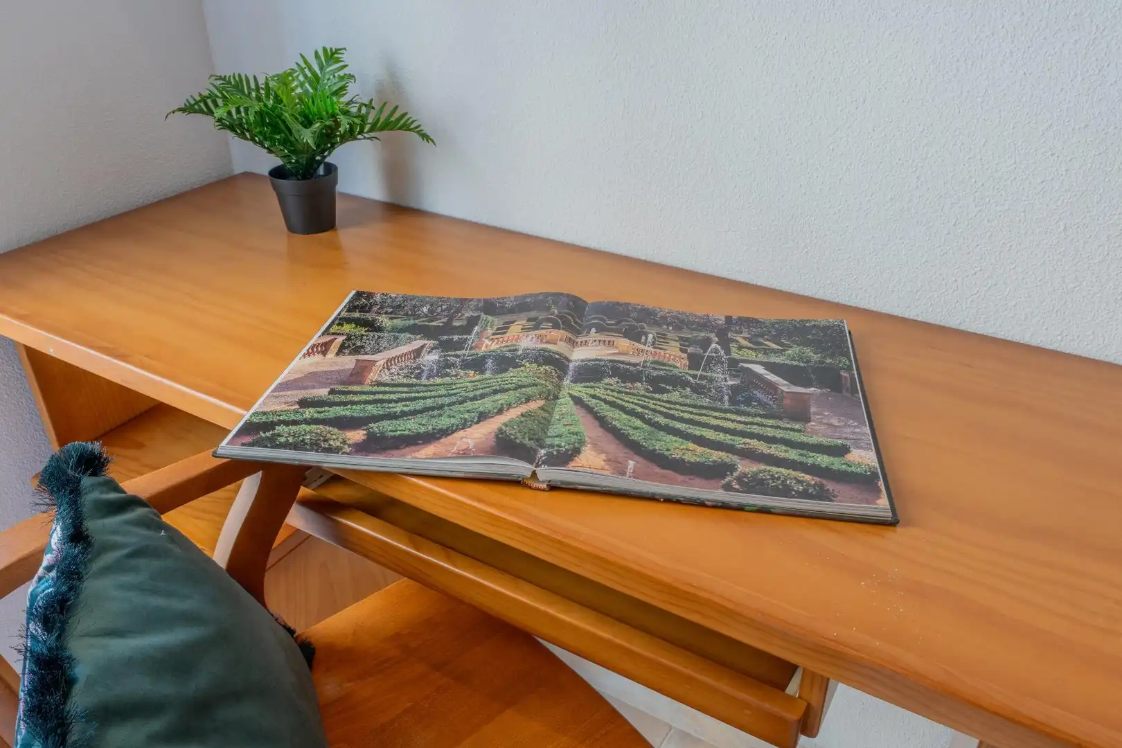Jardín de Piso en venta en Elche / Elx con Aire acondicionado, Amueblado y Balcón