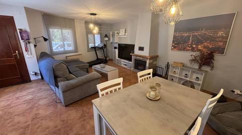 Foto 4 de Casa adosada en venda a Calle Riu Segura, La Collada - Sis Camins, Barcelona