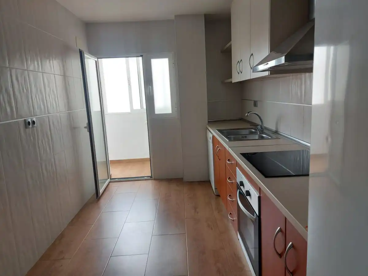 Piso de alquiler en de Andalucia, Hospital