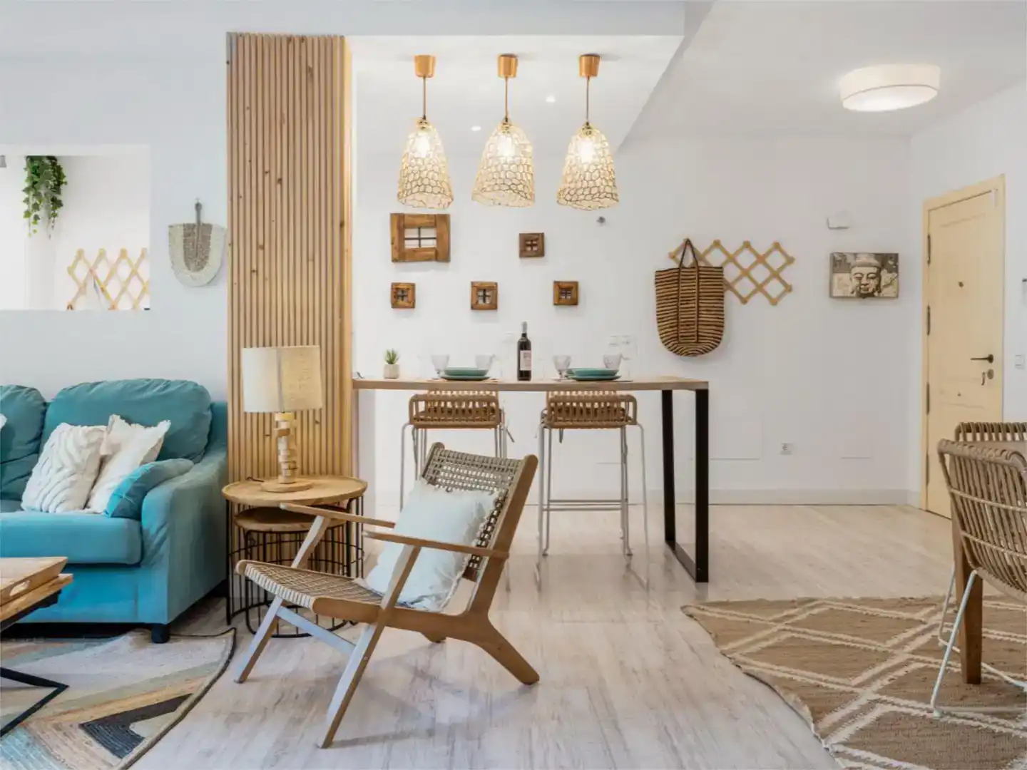 Sala d'estar de Pis de lloguer en Marbella amb Aire condicionat i Piscina