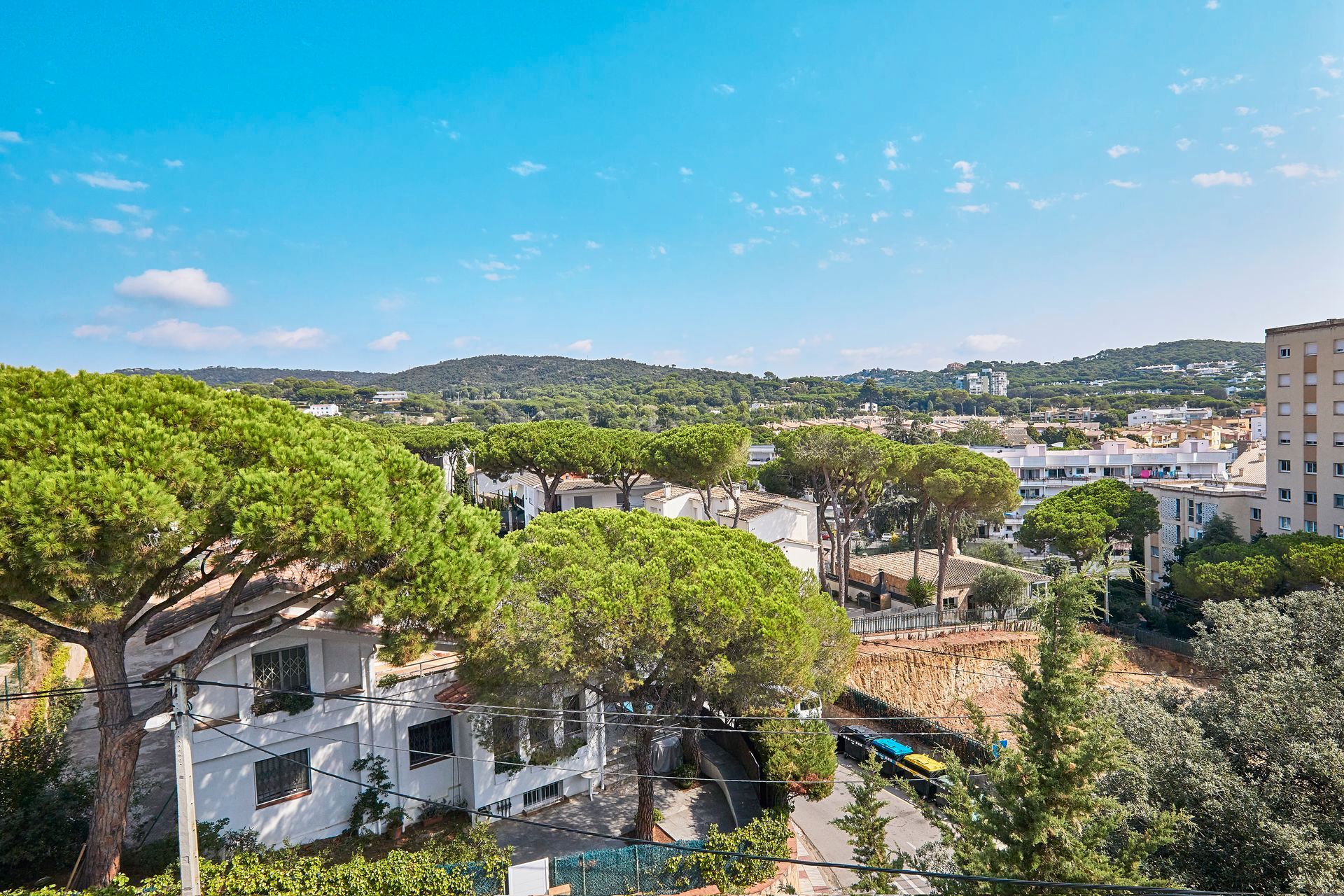 Vista exterior de Casa adosada en venda en Castell d'Aro, Platja d'Aro i s'Agaró amb Calefacció, Terrassa i Piscina comunitària
