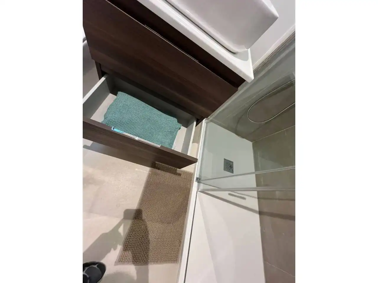 Badezimmer von Wohnung zur Miete in Valencia mit Klimaanlage und Möbliert