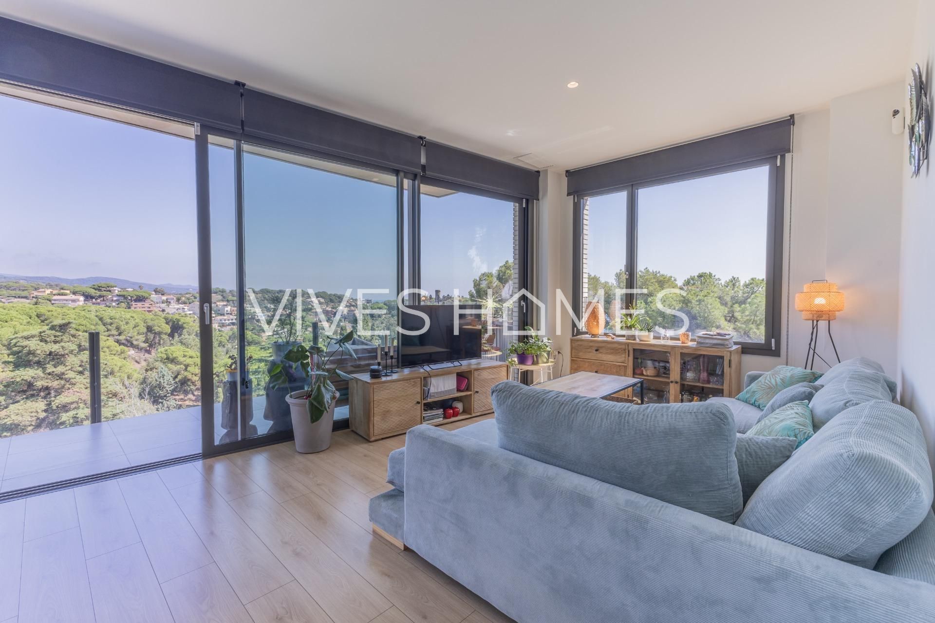 Sala d'estar de Pis en venda en Caldes d'Estrac amb Aire condicionat, Terrassa i Traster