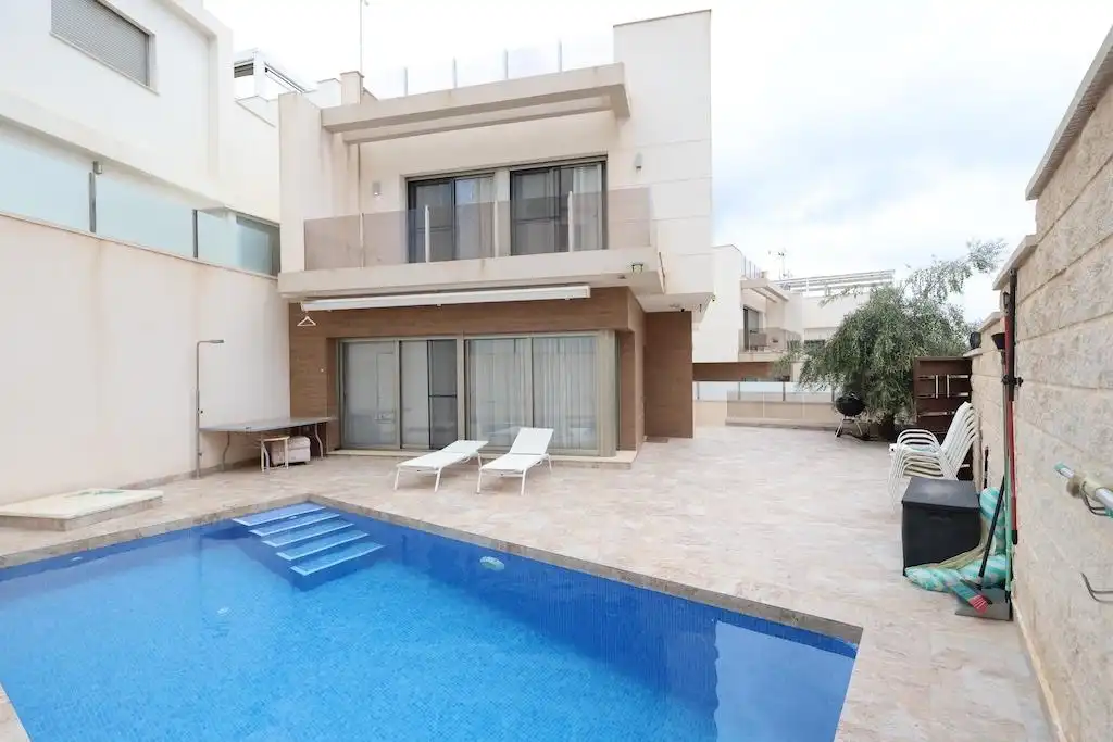 Swimming pool of Houses for sale in Orihuela Costa