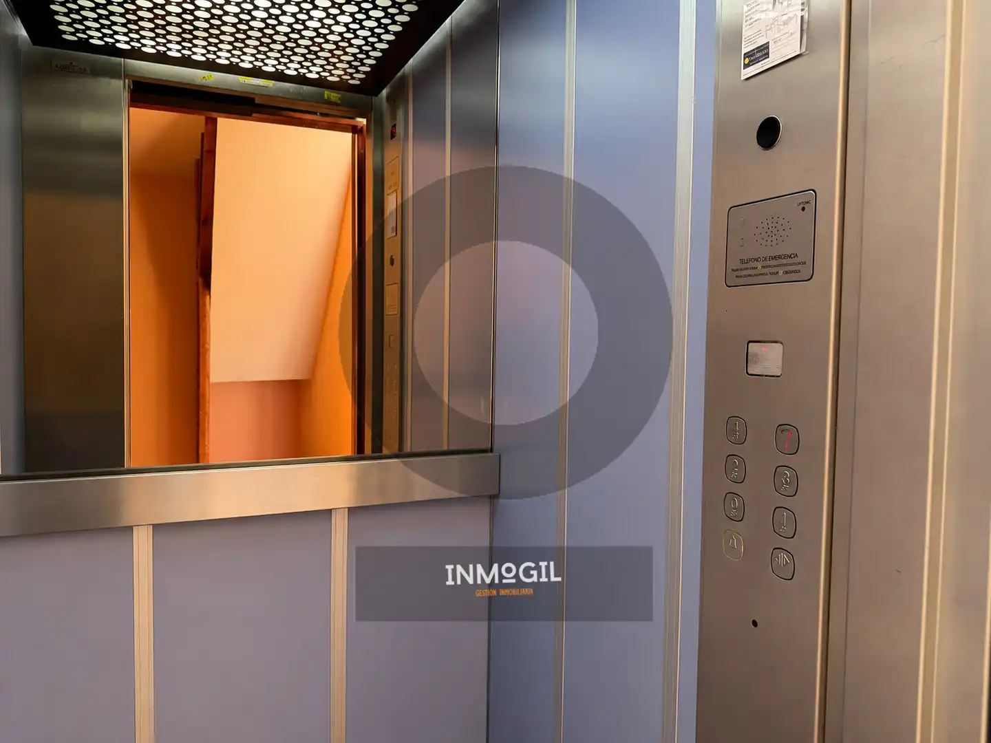 Study for rent in Madrid  with Air Conditioner, Heating and Parquet flooring