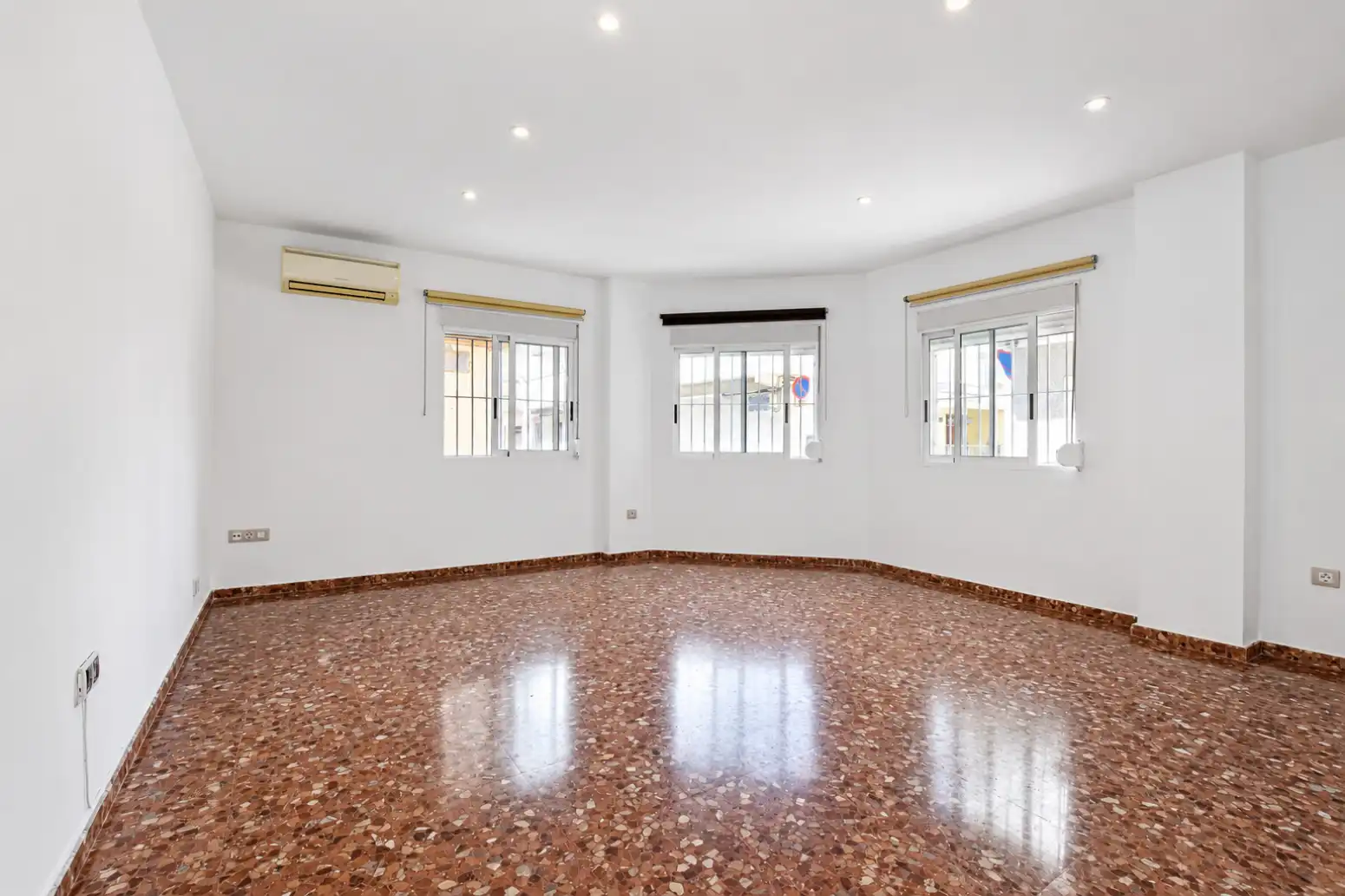 Sala d'estar de Pis en venda en Rafelbuñol / Rafelbunyol amb Aire condicionat