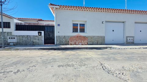 Foto 2 de Casa adosada en venta en Fontiveros, Ávila