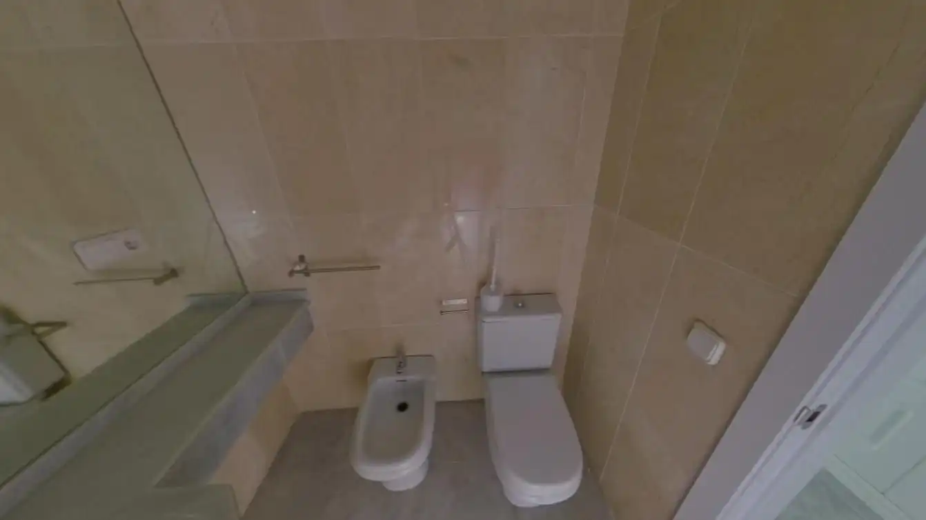 Baño de Piso en venta en Marbella con Calefacción, Terraza y Piscina comunitaria