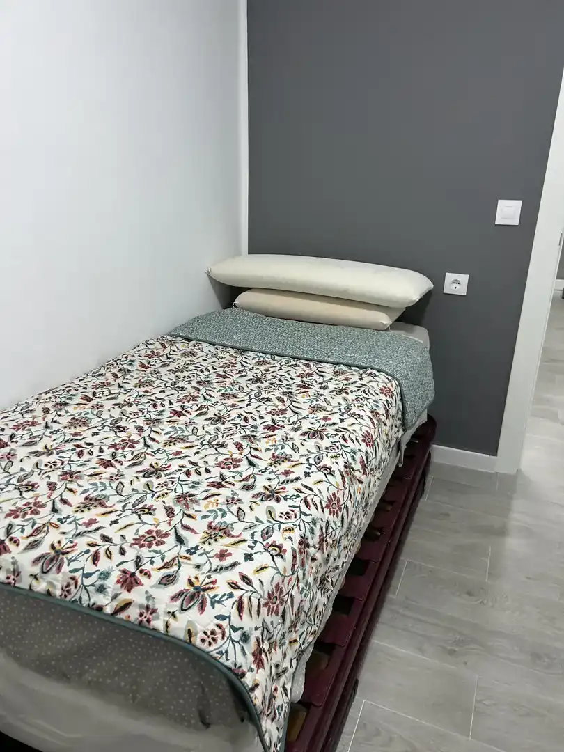 Schlafzimmer von Wohnung zur Miete in Rota mit Abstellraum und Möbliert