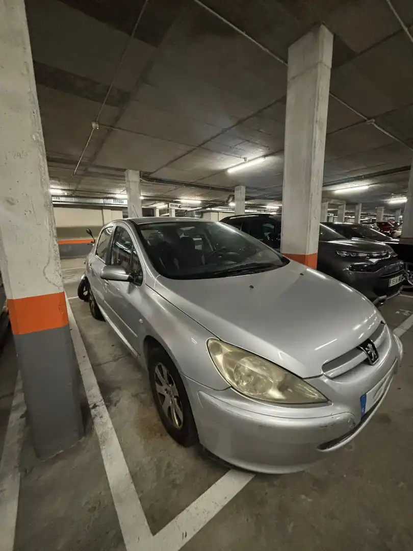 Parking de Ático en venta en Badalona con Aire acondicionado, Calefacción y Trastero