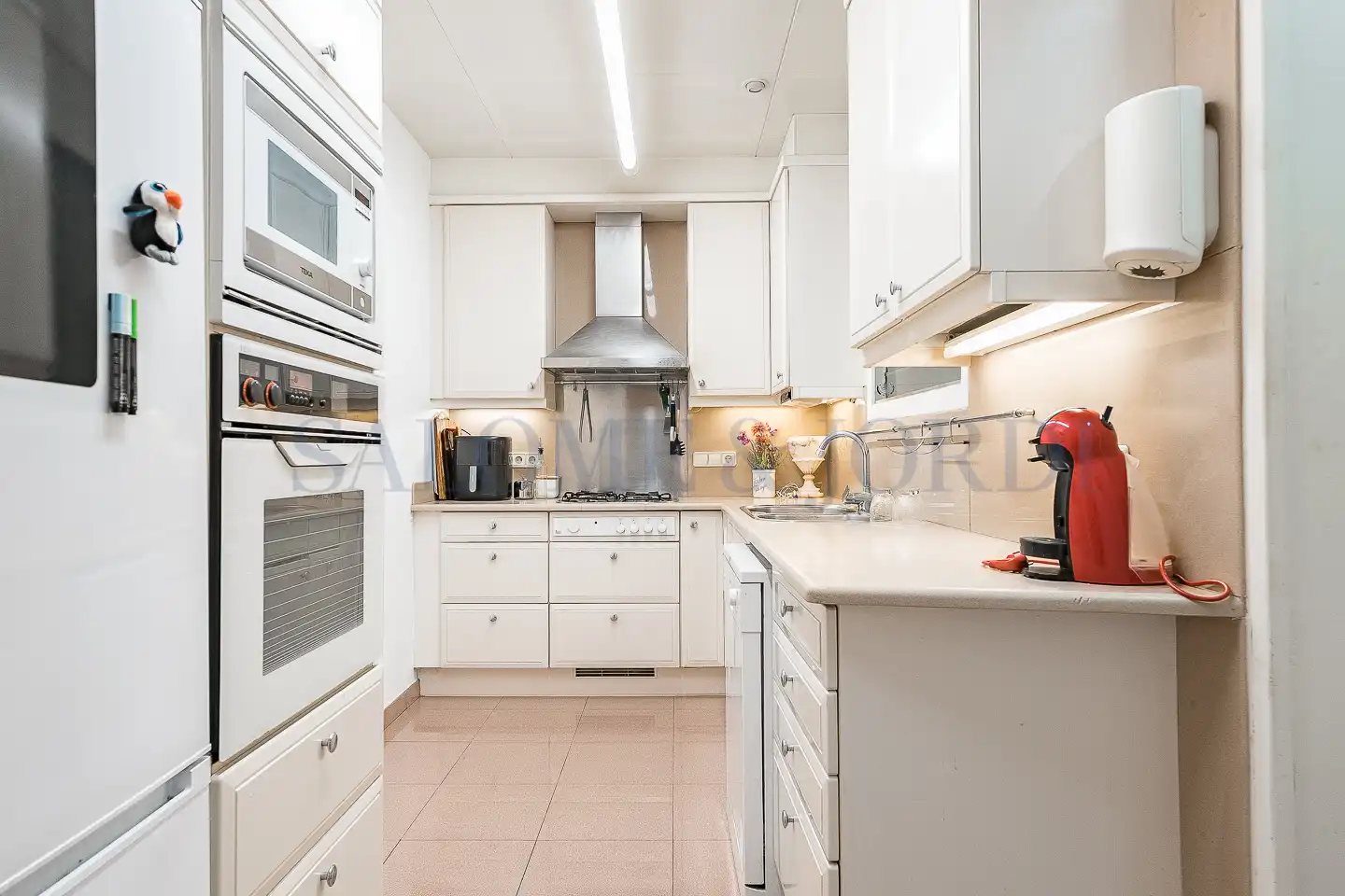 Cocina de Piso en venta en Barcelona con Aire acondicionado, Calefacción y Jardín privado