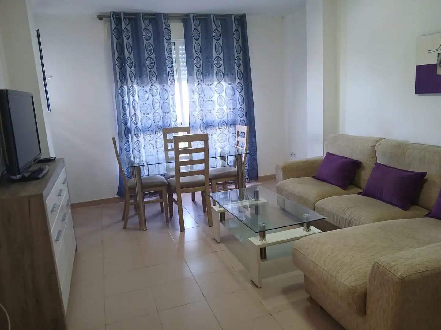 Sala de estar de Casa adosada en venta en Cáceres con Calefacción, Terraza y Balcón
