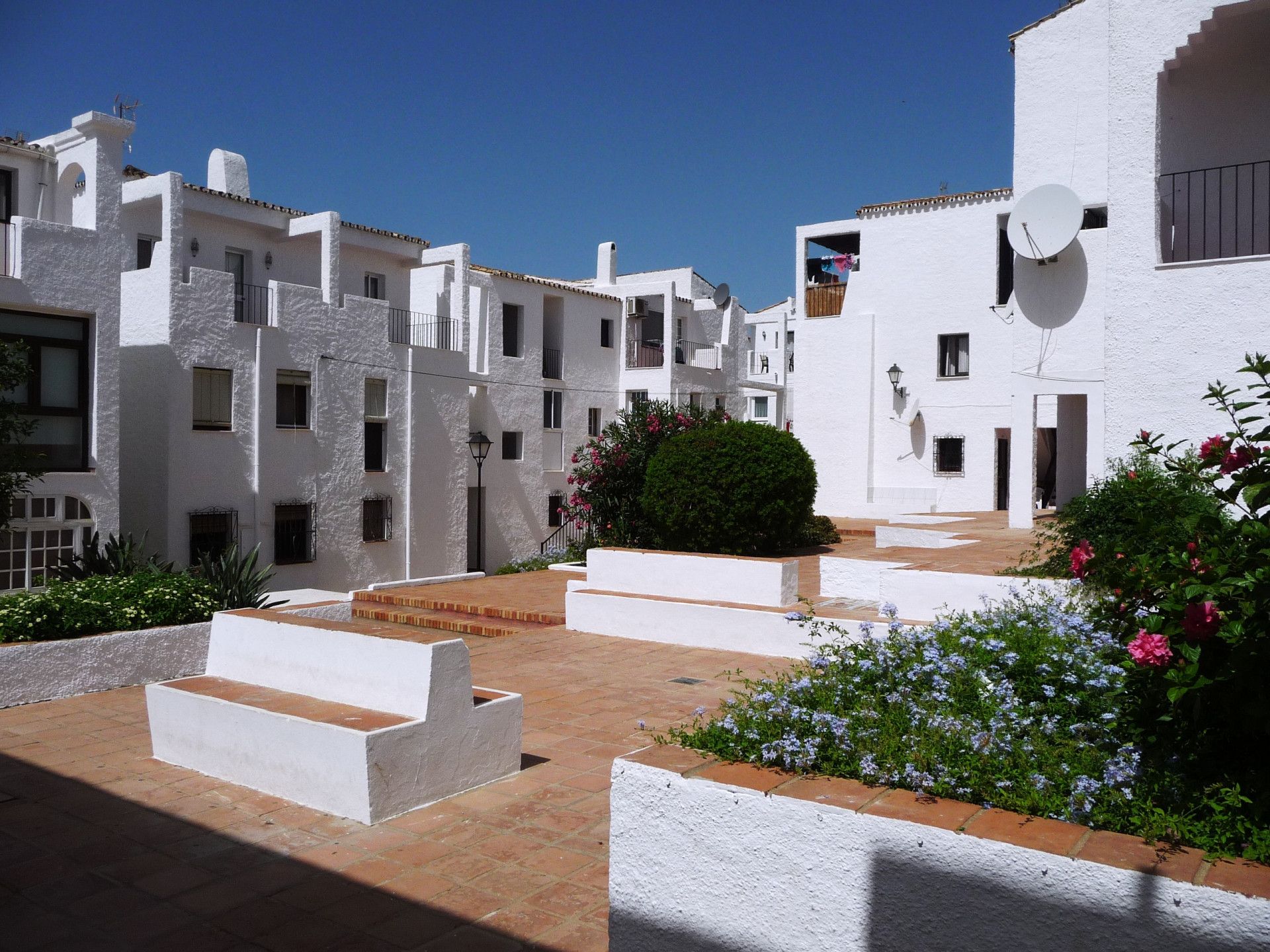 Exterior view of Apartment for sale in Manilva  with Terrace, Swimming Pool and Community pool
