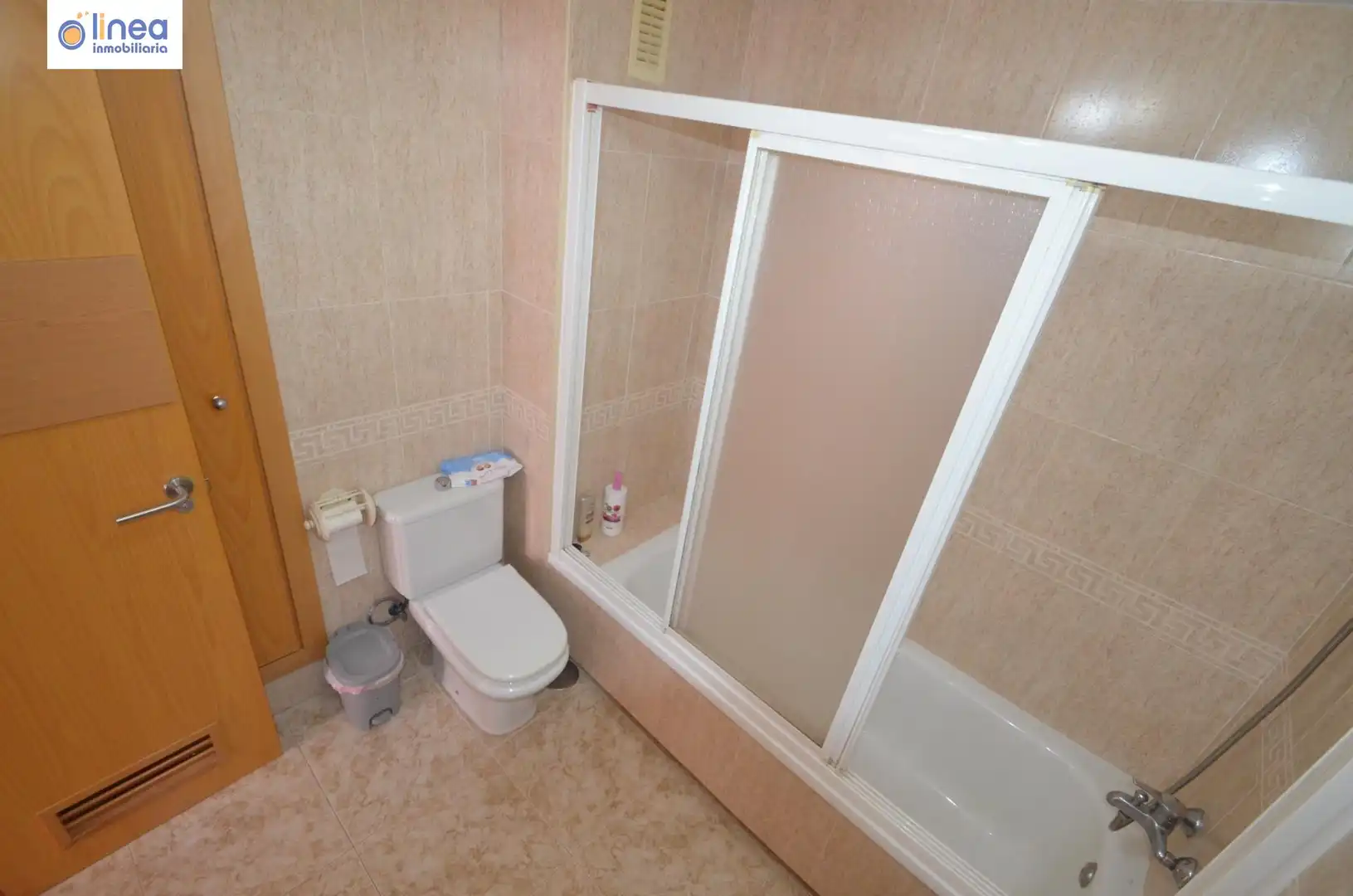 Bathroom of Flat for rent in Roquetas de Mar  with Air Conditioner, Terrace and Storage room