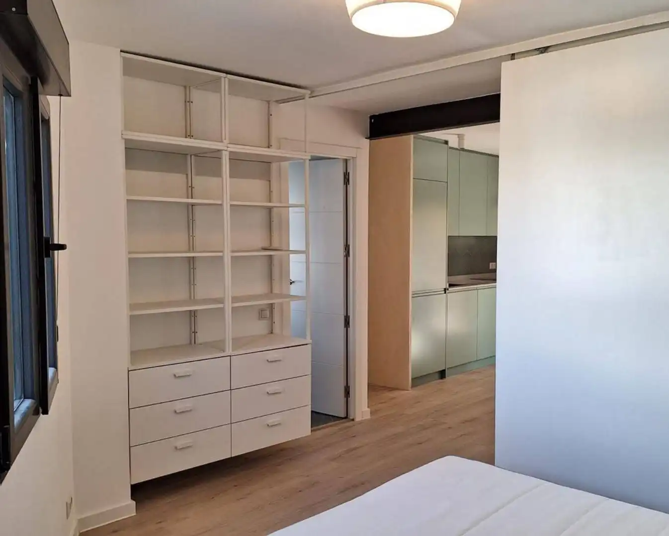 Habitación de Apartamento de alquiler en Madrid con Amueblado y Balcón