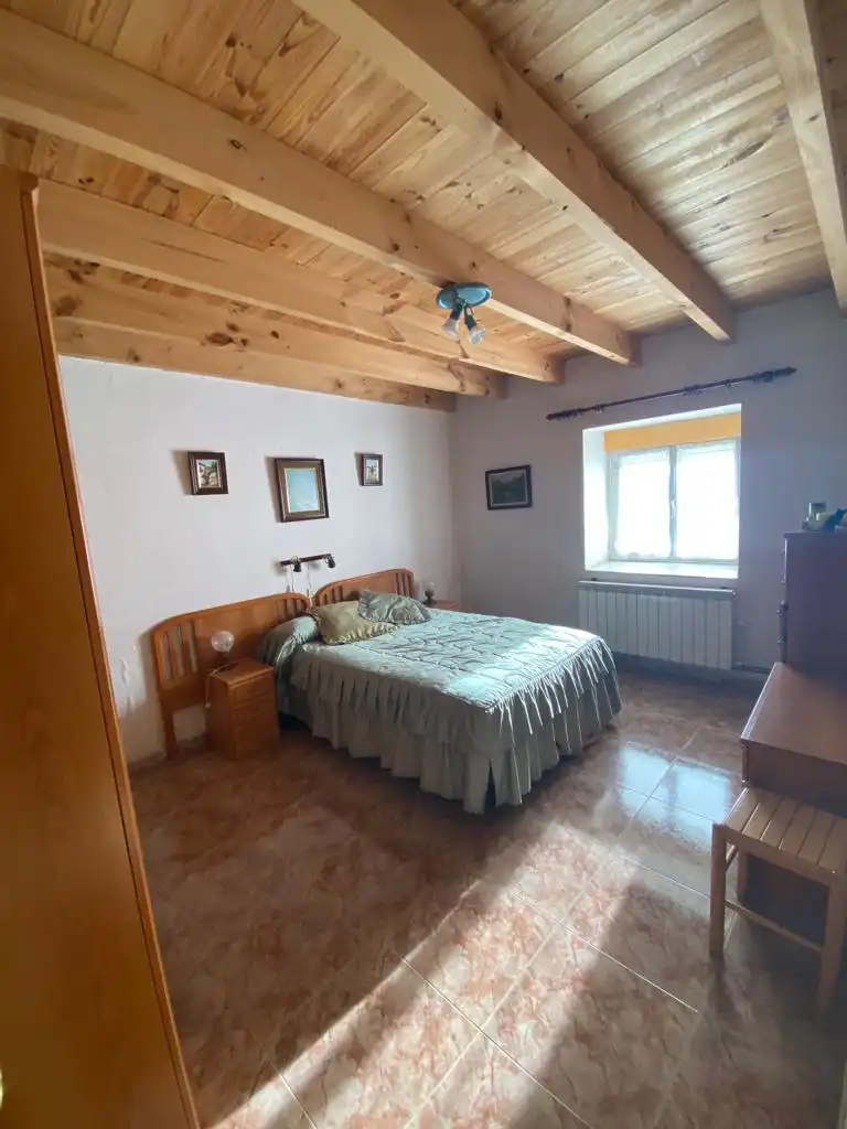 Habitación de Casa o chalet en venta en Algadefe con Calefacción, Trastero y Amueblado