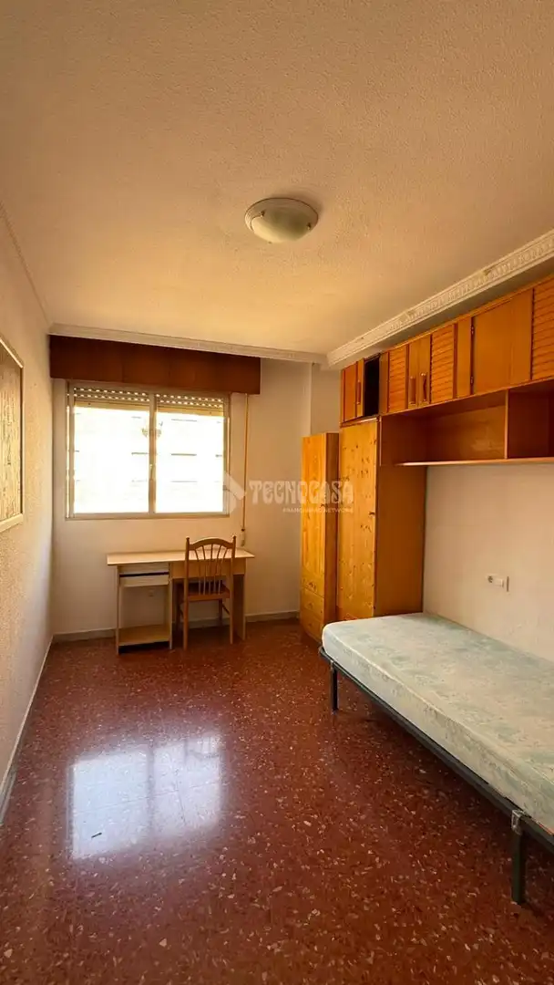 Schlafzimmer von Wohnung zur Miete in Almería mit Möbliert