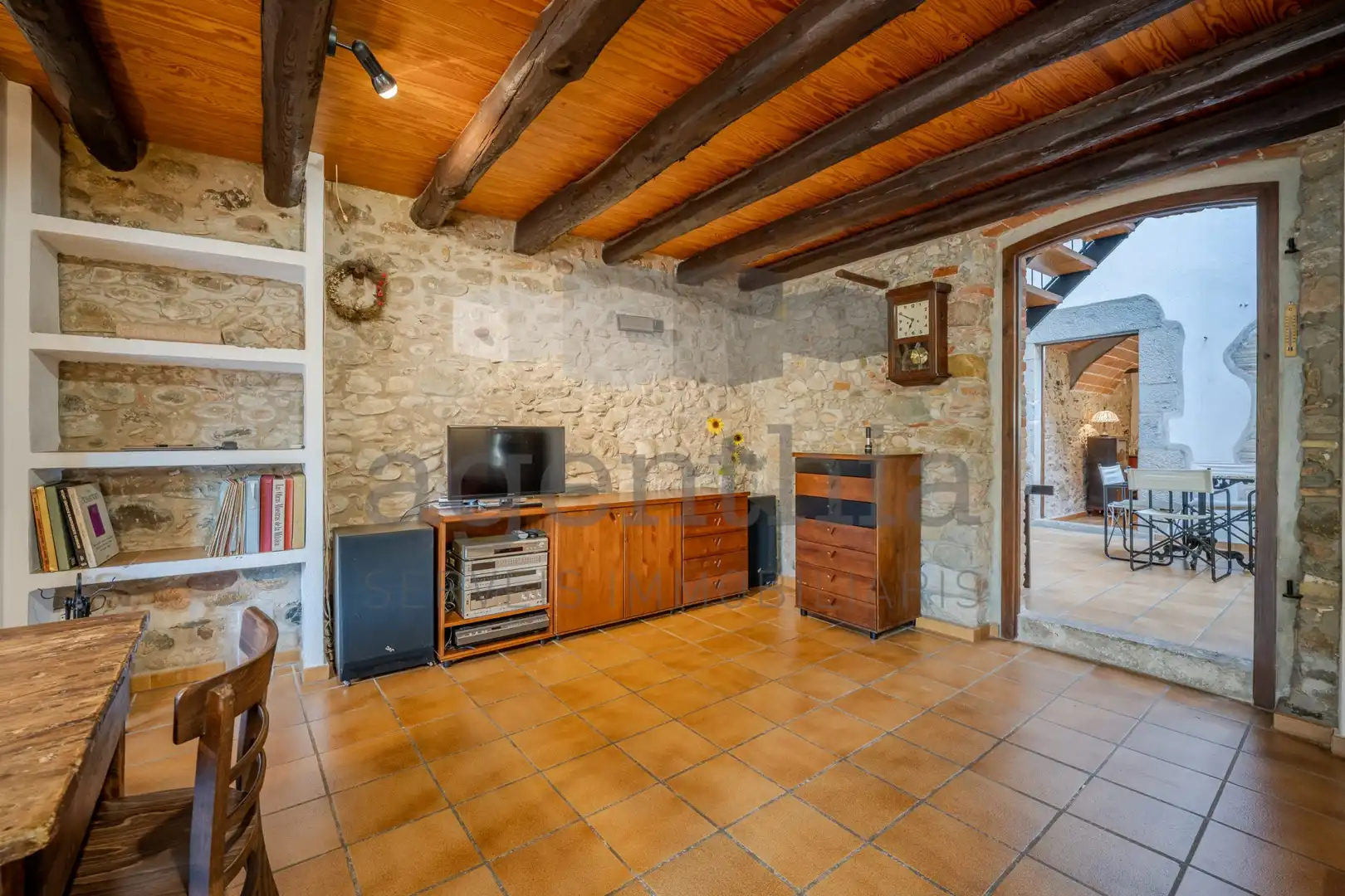 Sala de estar de Finca rústica en venta en Vilablareix con Calefacción, Trastero y Balcón