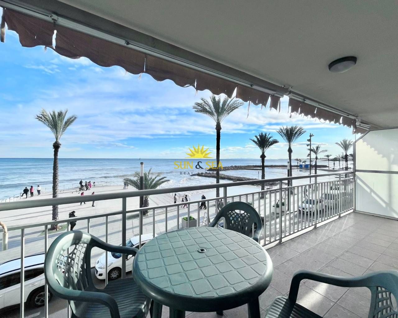 Exterior view of Apartment to rent in Torrevieja  with Washing machine, Microwave and Balcony