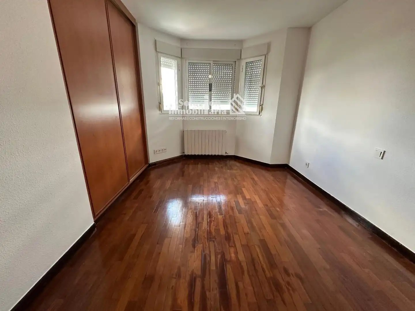 Habitación de Casa adosada en venta en Cabrerizos con Calefacción, Terraza y Piscina