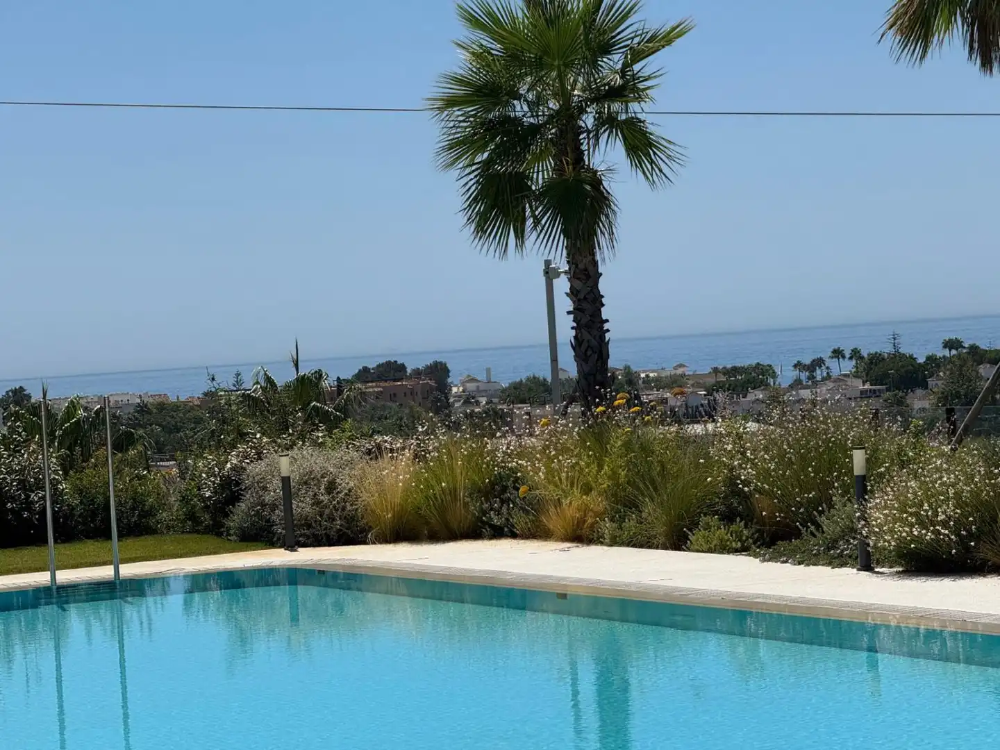 Swimming pool of Flat for sale in Estepona  with Air Conditioner, Heating and Terrace