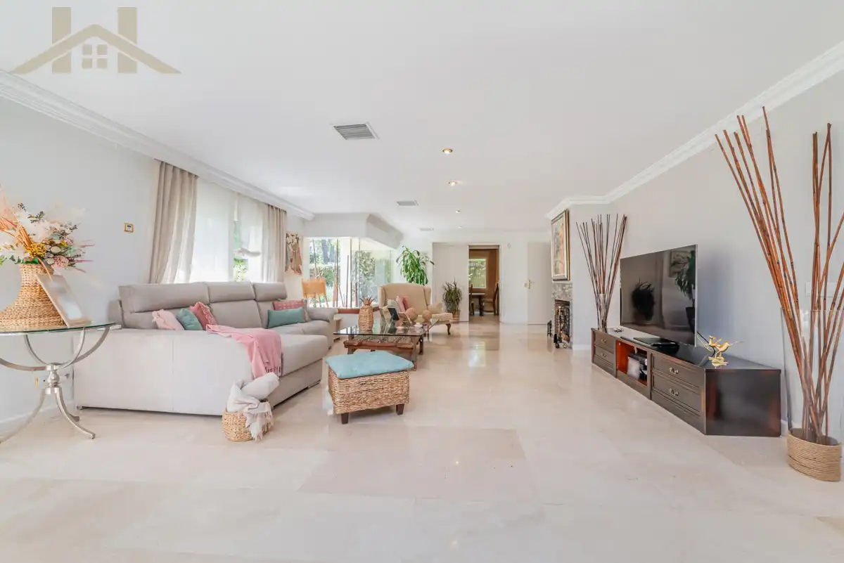 Villa mit Pool zum Verkauf in Calle Ciudad de Melilla, imagen 3