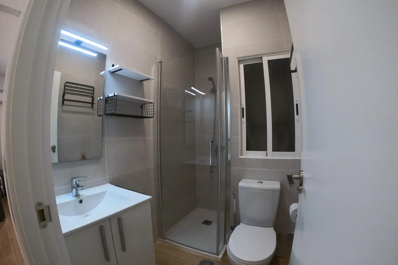 Bathroom of Flat for rent in Plasencia  with Terrace