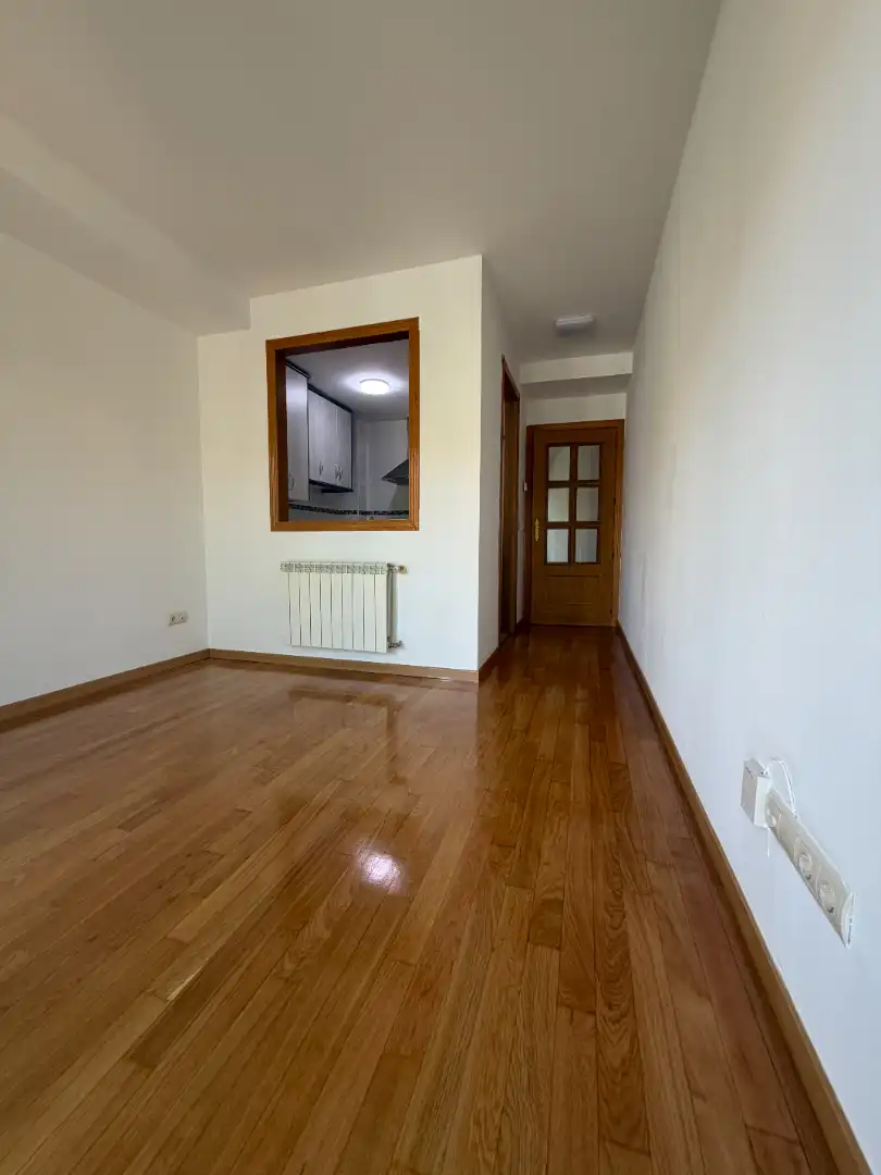 Apartments for rent in Plaza de la Constitución, Velilla de San Antonio