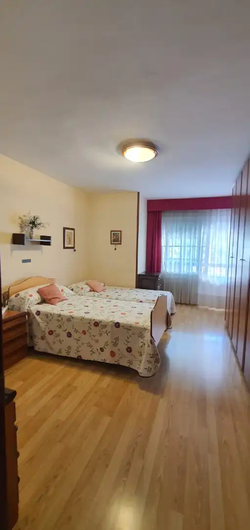 Bedroom of Flat for sale in Cornellà de Llobregat  with Air Conditioner, Terrace and Furnished