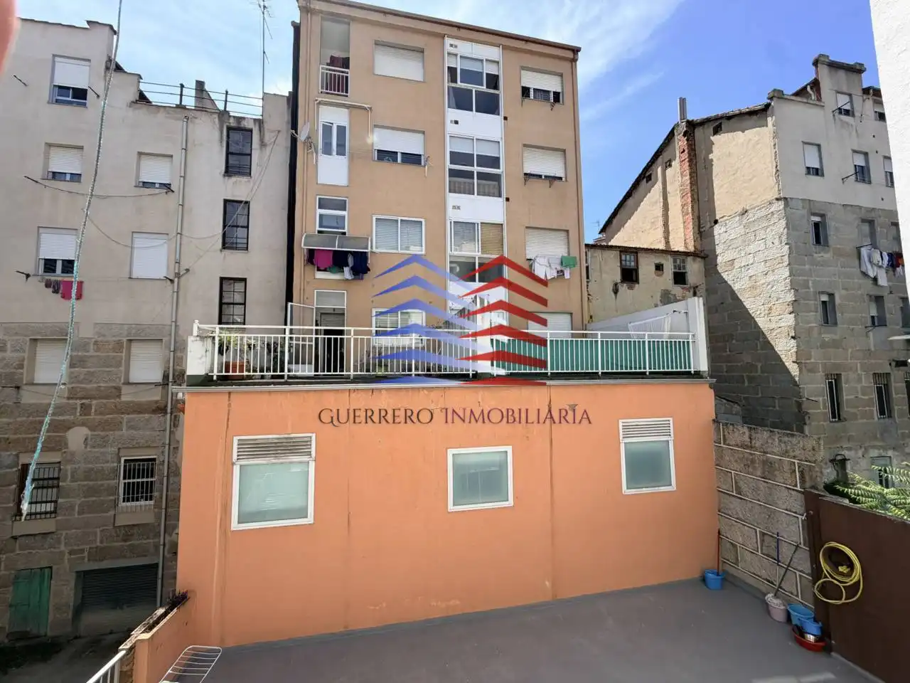 Außenansicht von Wohnung zur Miete in Ourense Capital  mit Heizung, Möbliert und Balkon