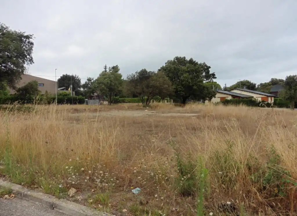 Terreno residenziale in vendita a de Collformic, imagen 2