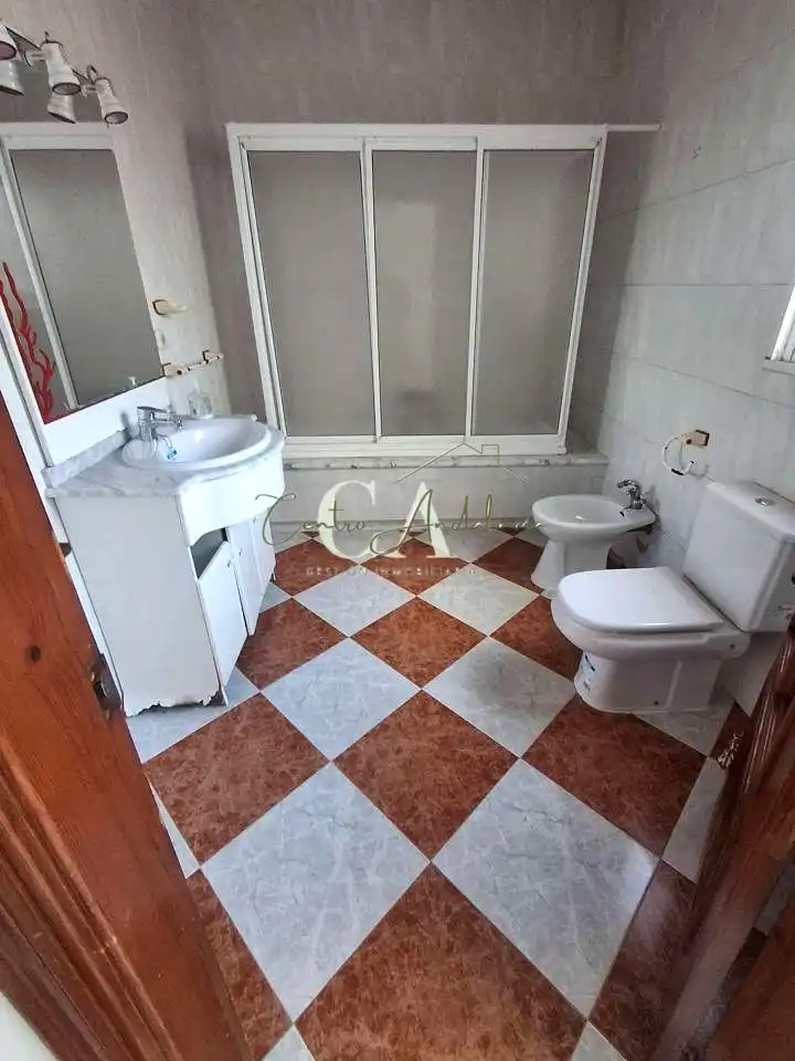 Bany de Casa o xalet en venda en Badolatosa amb Aire condicionat i Terrassa