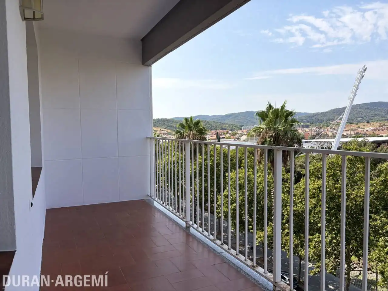 Flat with terrace for sale in Avenida Abat Marcet, imagen 3