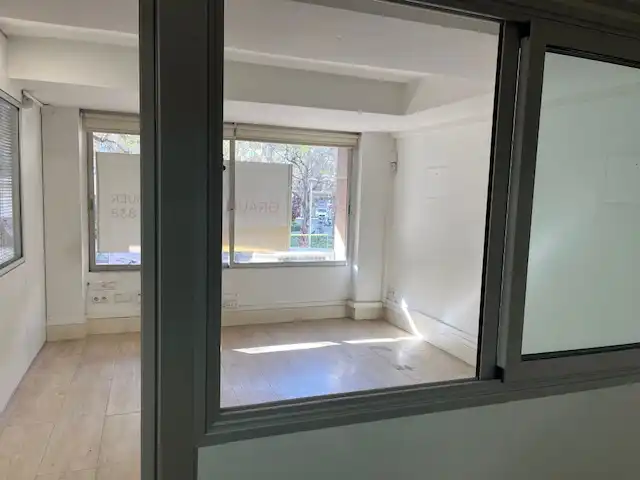 Office space with lift for sale in Avinguda de Mistral, imagen 4