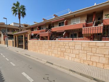 Bungalow con piscina en venta en Herederos D. Manuel Gómez Pardo