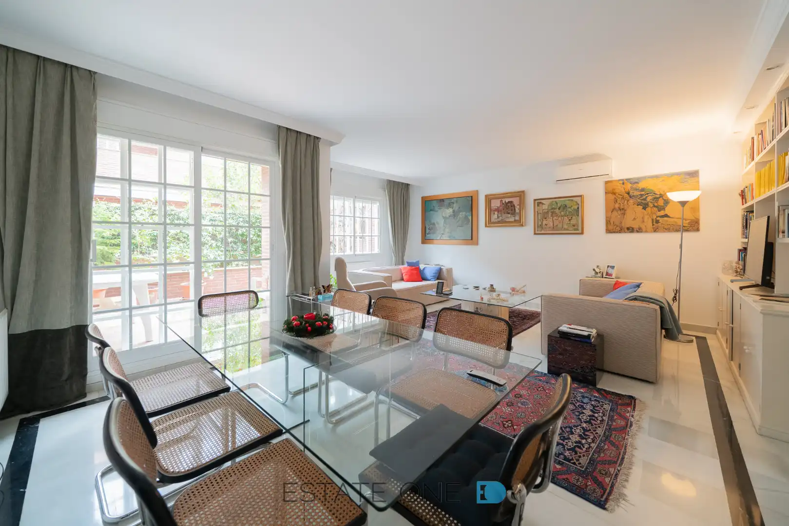Sala de estar de Casa adosada en venta en Madrid con Aire acondicionado, Calefacción y Jardín privado