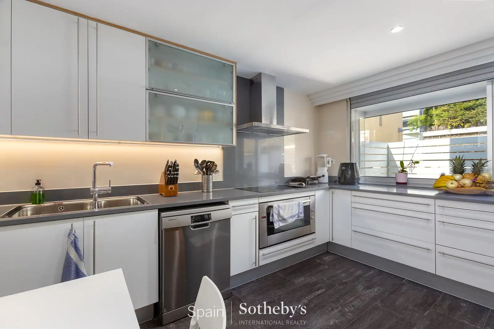 Cocina de Casa adosada en venta en Premià de Dalt, Barcelona