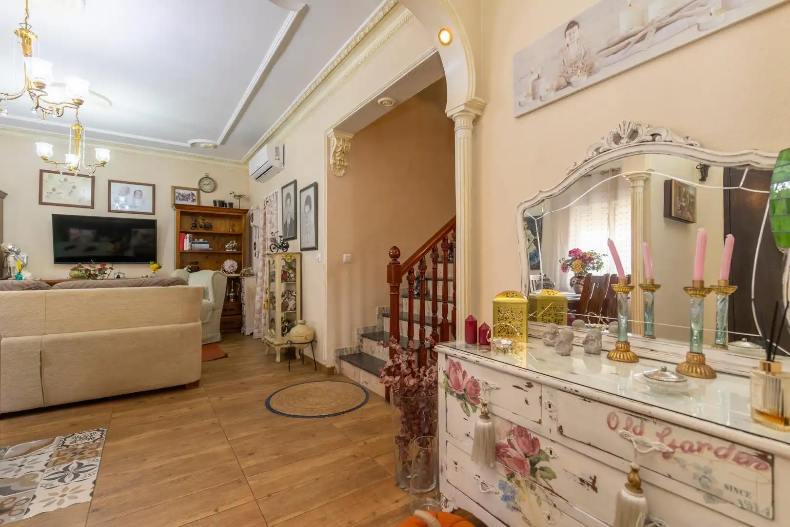 Casa adosada en venta en Guillena con Aire acondicionado, Calefacción y Terraza