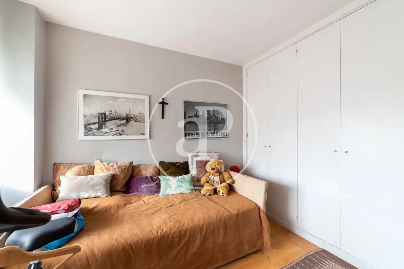Habitación de Dúplex en venta en Madrid con Aire acondicionado, Calefacción y Jardín privado