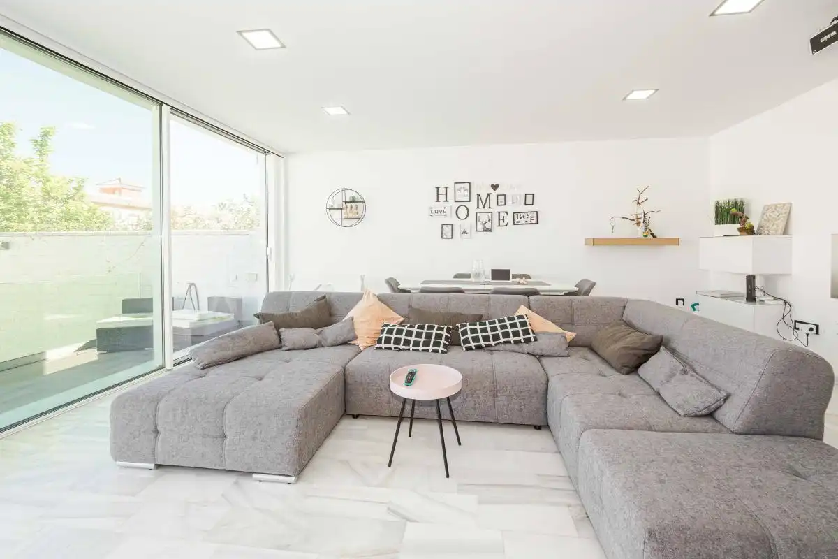 Sala de estar de Casa o chalet en venta en Huévar del Aljarafe con Aire acondicionado, Calefacción y Jardín privado