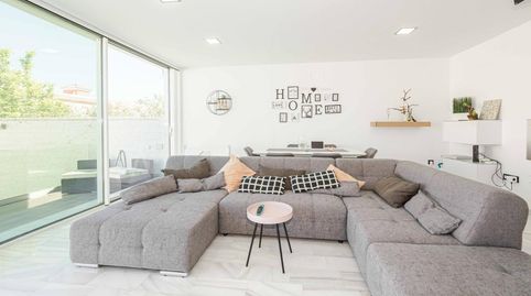 Foto 4 de Casa o chalet en venta en C. Fernán Caballero, Huévar del Aljarafe, Sevilla