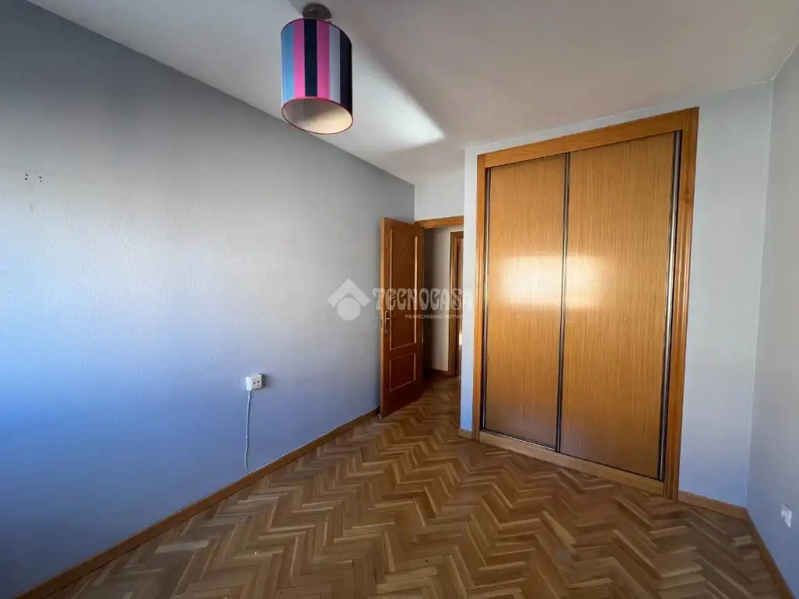 Bedroom of Flat for sale in Alcorcón  with Heating, Parquet flooring and Terrace
