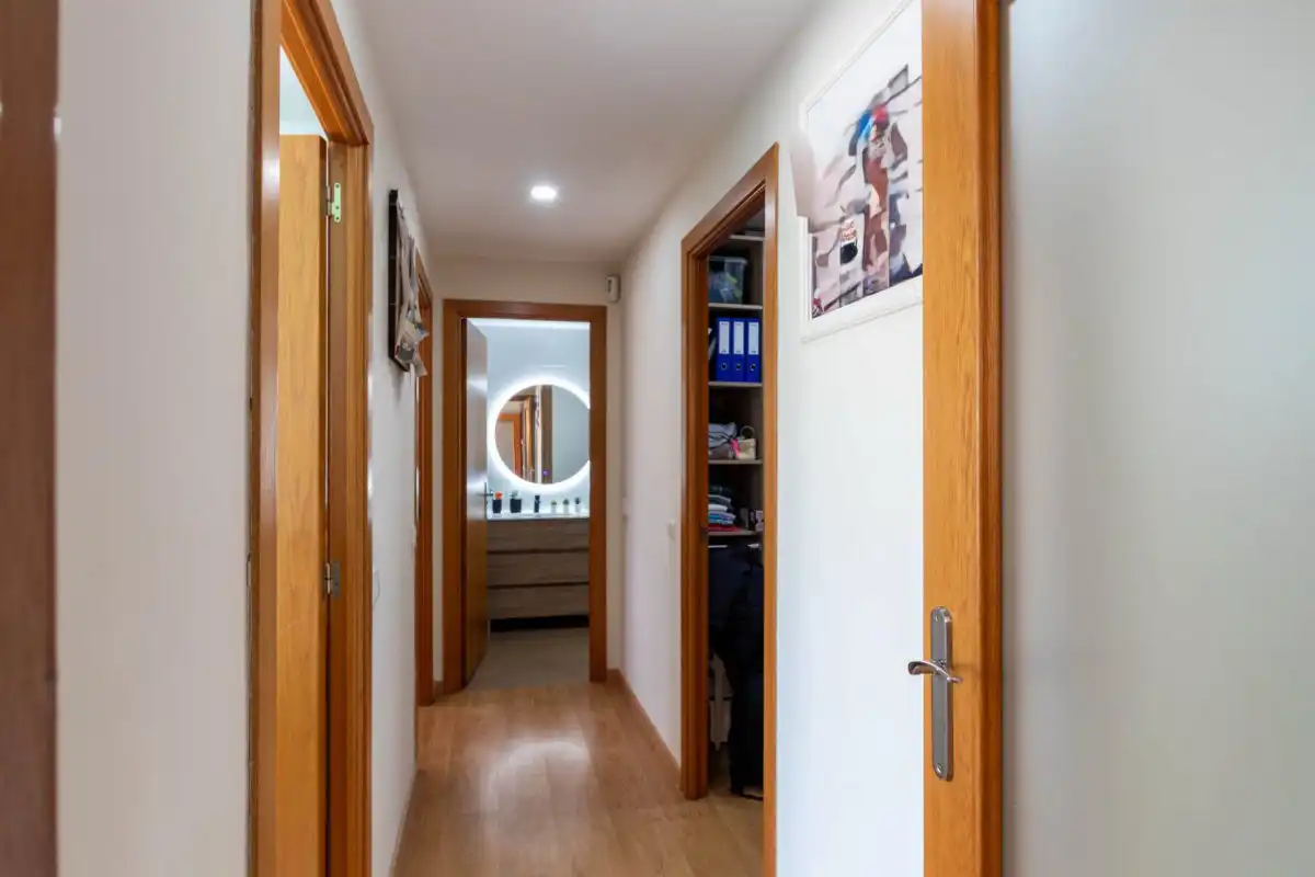 Piso en venta en Terrassa con Calefacción y Balcón