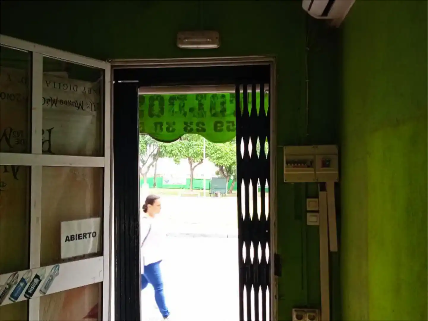 Geschaftsraum zur Miete in Huelva mit Klimaanlage