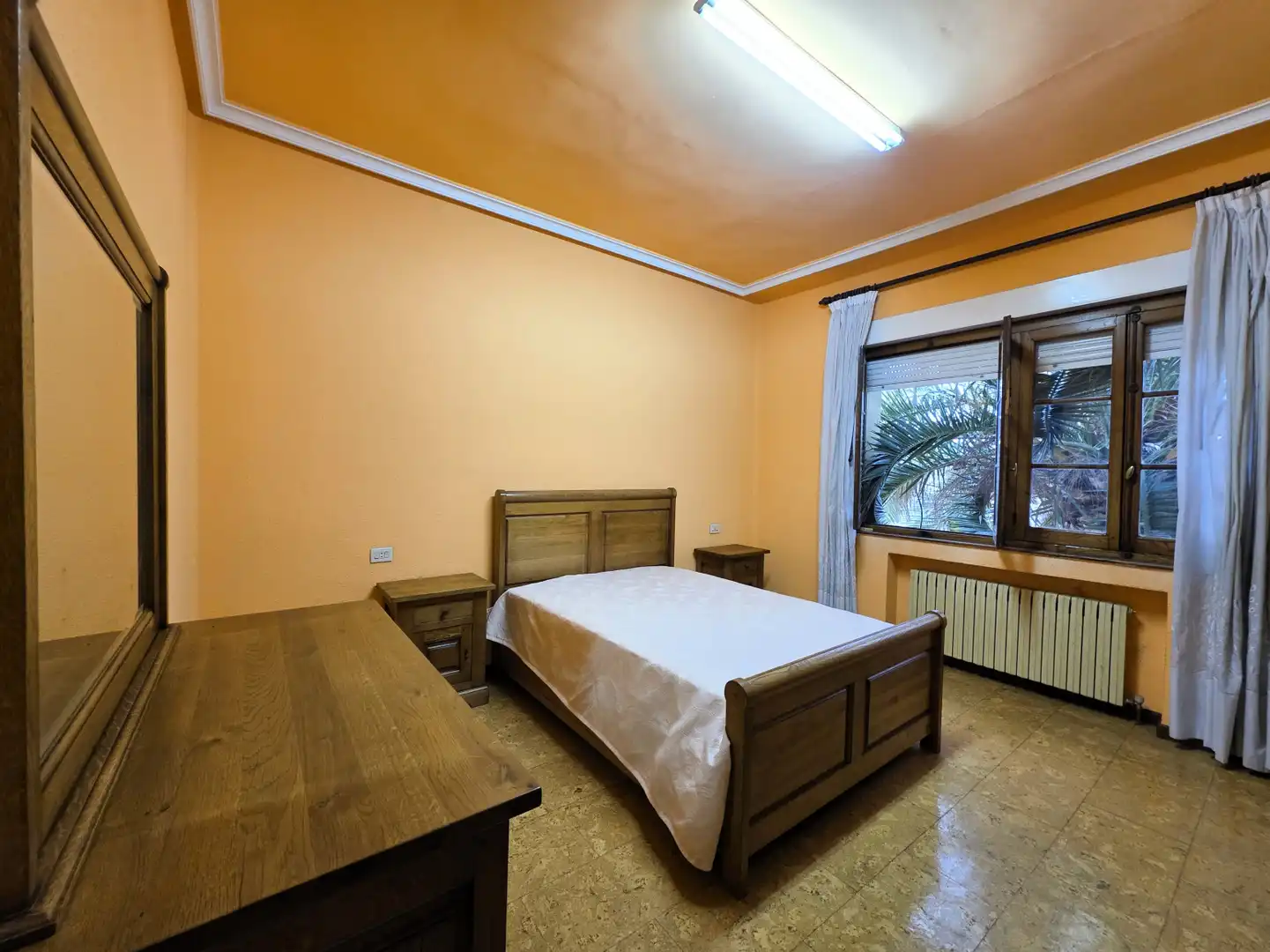 Schlafzimmer von Einfamilien-Reihenhaus zum Verkauf in Siero mit Heizung, Abstellraum und Möbliert
